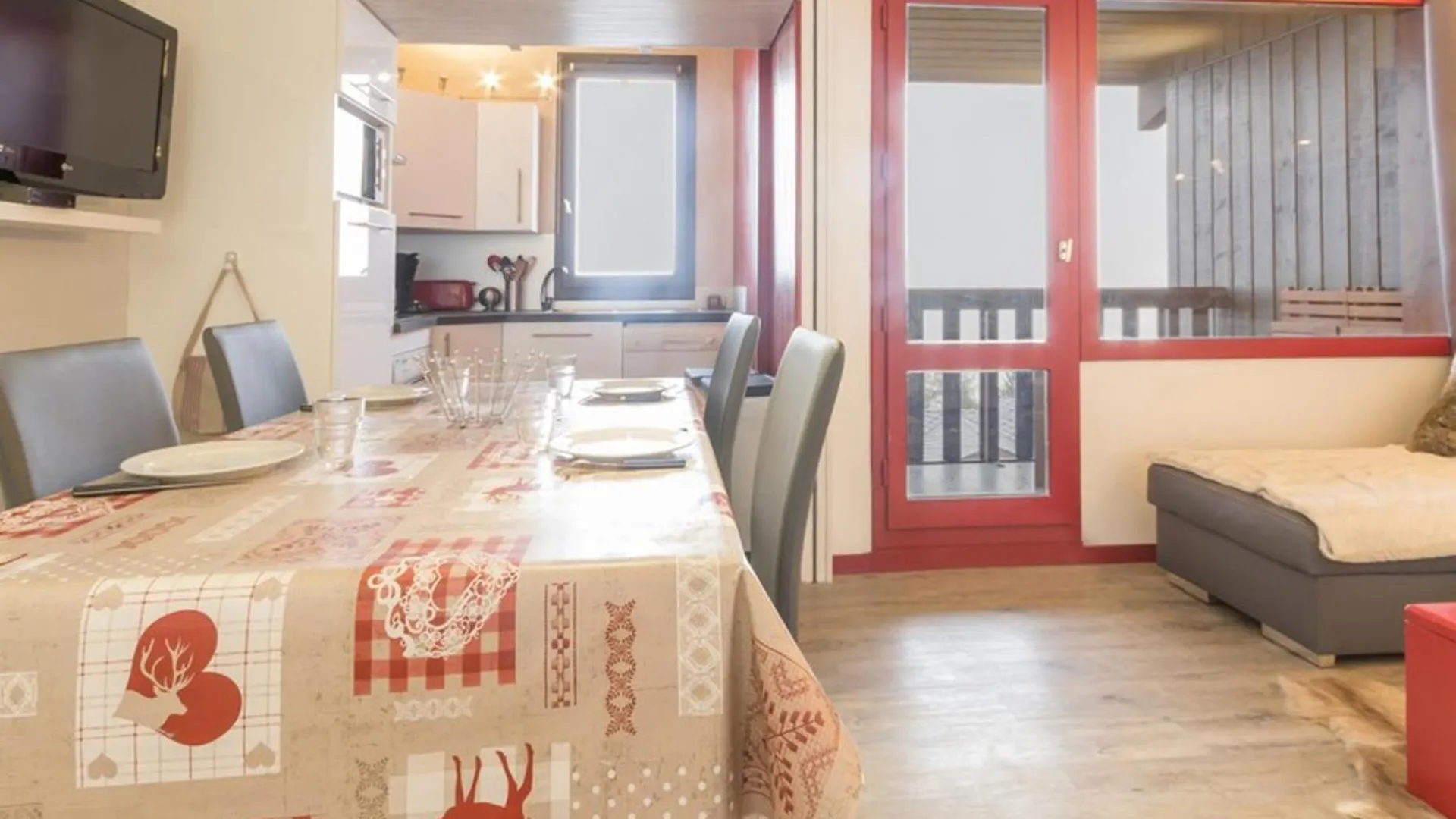 Grand Duplex Confort Au Centre, 6 Pers, Garage, Balcon, Proche Commerces Et Pistes - Fr-1-181-2459 La Plagne-Tarentaise 0*,  France